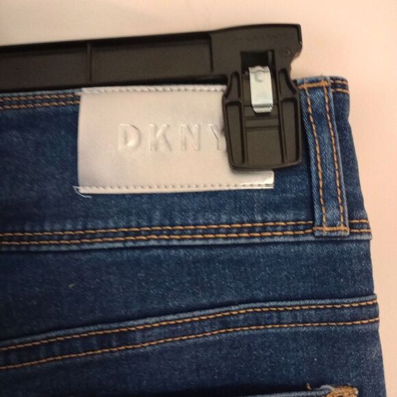 NWT DKNY Dark Wash Stretch Denim Skinny Jeans Size 12 - Picture 6 of 8